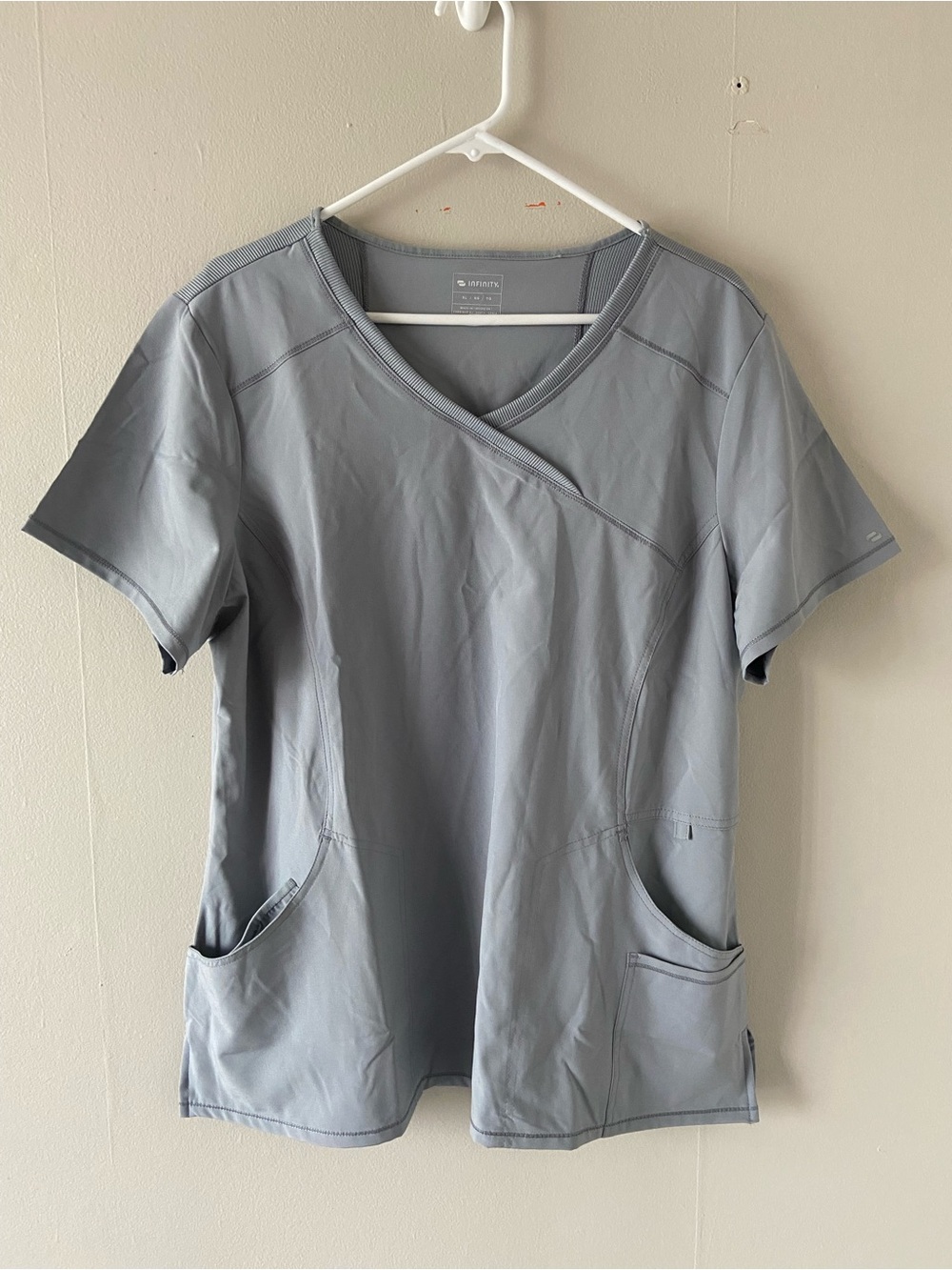 Infinity scrub top size XL blueish gray medical nurse vet hospital